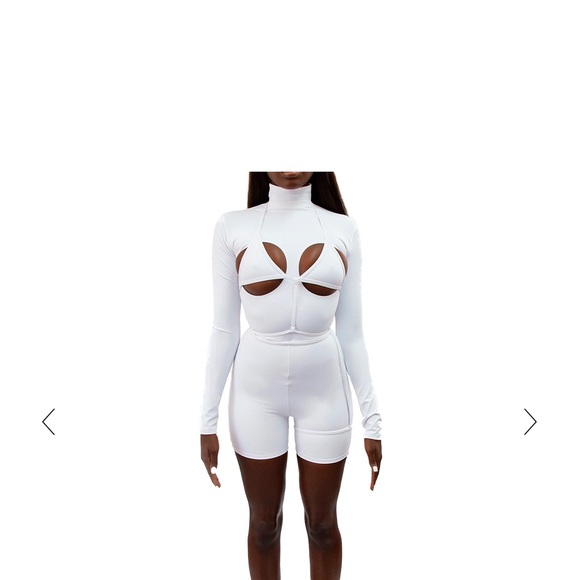 From Grayscale Cut-Out white bodysuit - Picture 1 of 3
